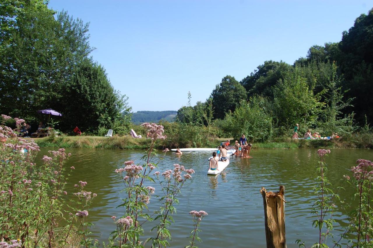 Camping La Foret Du Morvan Vintage Caravan Larochemillay Eksteriør billede